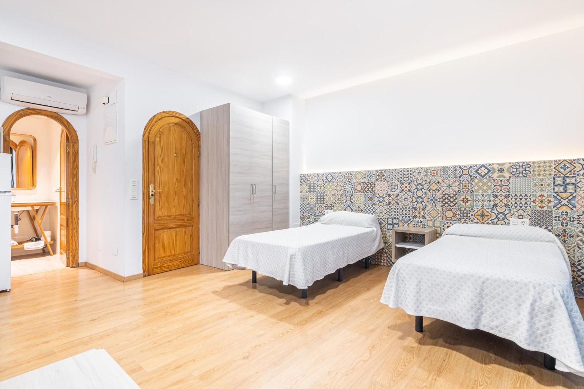 Apartamentos El Castell Benidorm Old-Town エクステリア 写真