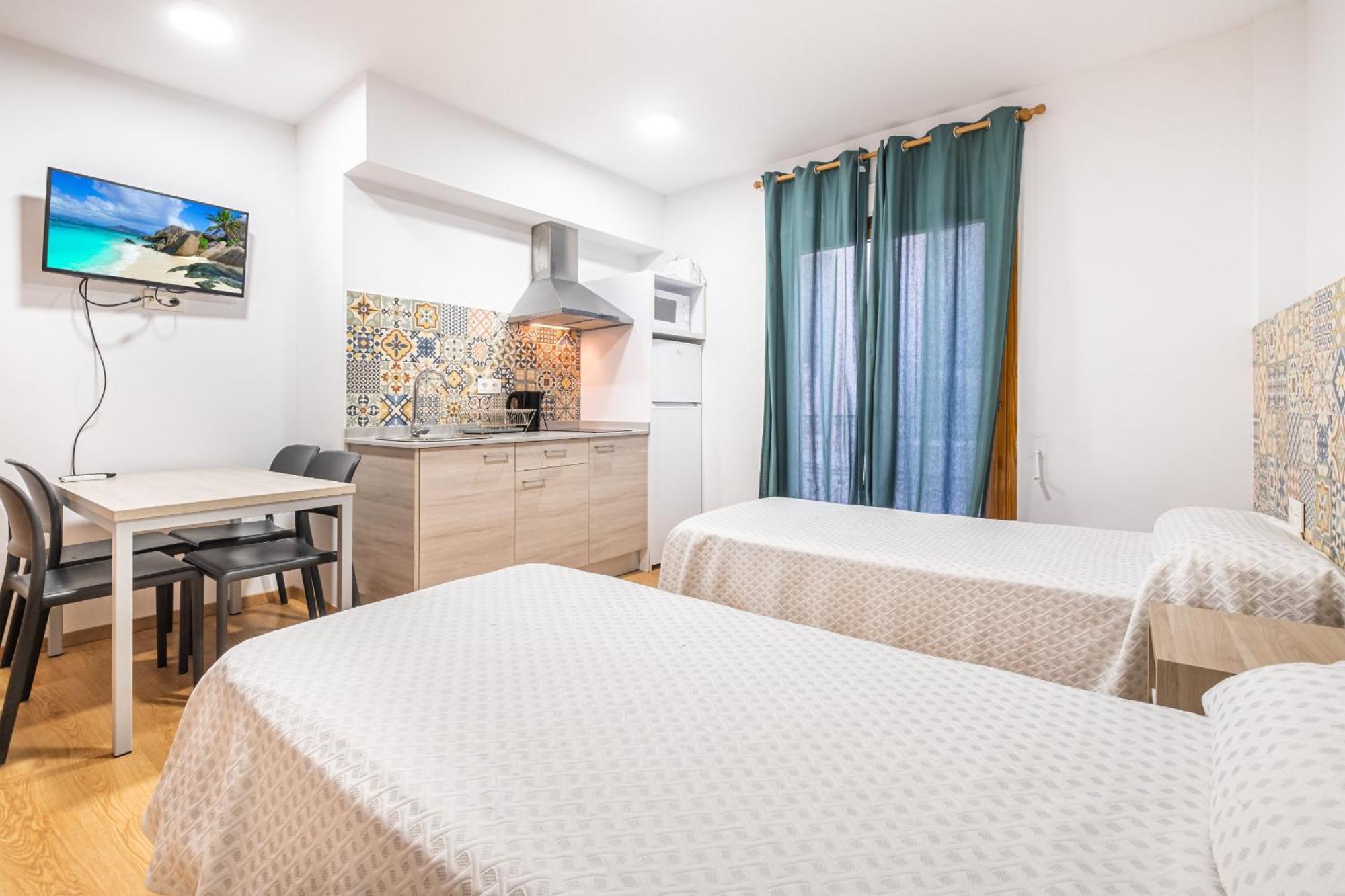 Apartamentos El Castell Benidorm Old-Town 部屋 写真